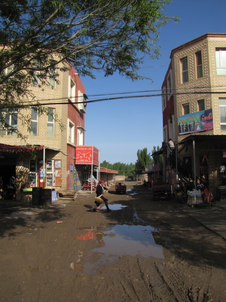 Muddy streets in Opal